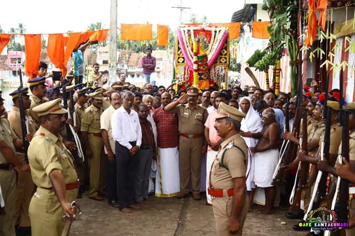 நவராத்திரி விழாவில் பங்கேற்க சுசீந்திரம் முன்னுதித்த நங்கை அம்மன் கேரளா புறப்பட்டது.