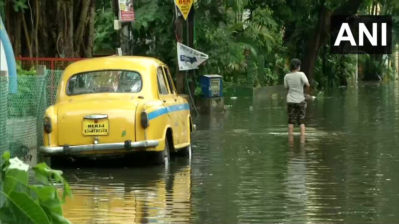 அம்பன் புயலால் மேற்குவங்கத்தில் 12 பேர் உயிரிழப்பு ;  கொரோனா வைரசை விட, அம்பான் புயல் பேரழிவை ஏற்படுத்தியுள்ளது- -மம்தா பானர்ஜி