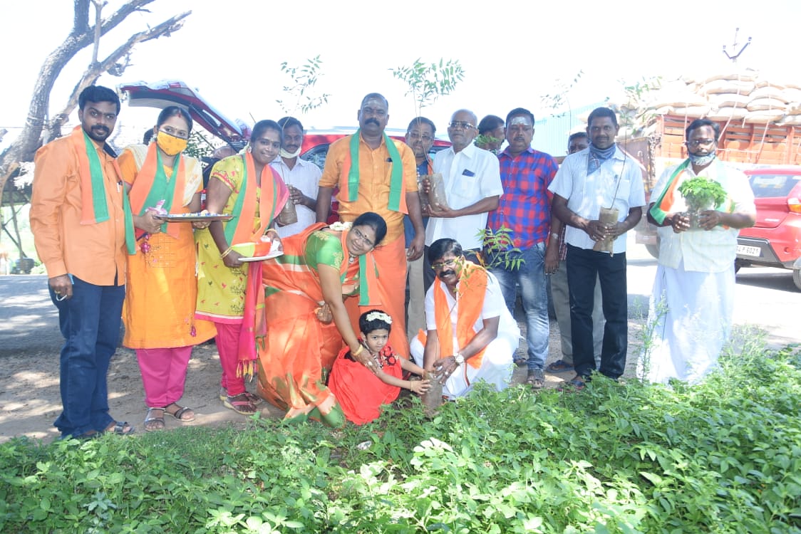 பிரதமர் மோடி  பிறந்தநாள் –  பாஜக விவசாய அணி சார்பாக மரக்கன்று நாடும் விழா.!