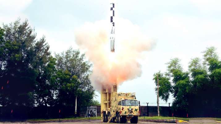 பிரமோஸ் சூப்பர்சோனிக் அதிநவீன  ஏவுகணை சோதனை வெற்றி – பாதுகாப்புத்துறை அமைச்சர் ராஜ்நாத் சிங் வாழ்த்து!