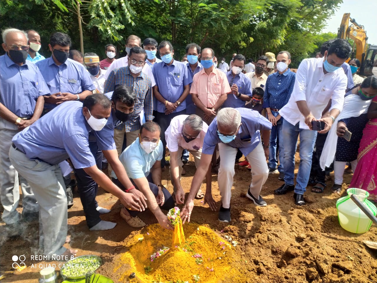 கண்மாய் தூர்வாரும் பணி கலெக்டர் தொடங்கி வைத்தார்..!