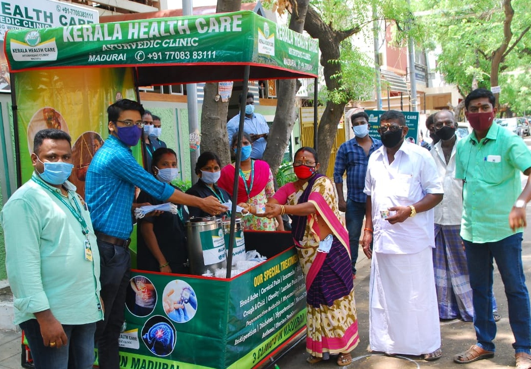 கேரள ஆயுர்வேதிக் மையத்தில்  இலவச ஆயுஷ்க்வாத் குடிநீர் வழங்கும் முகாம்.!