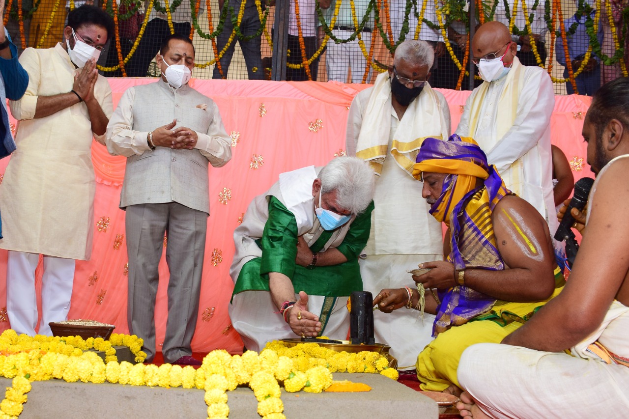 காஷ்மீரில் கட்டப்படும் திருப்பதி ஏழுமலையான் கோவிலுக்கு பூமி பூஜை.!