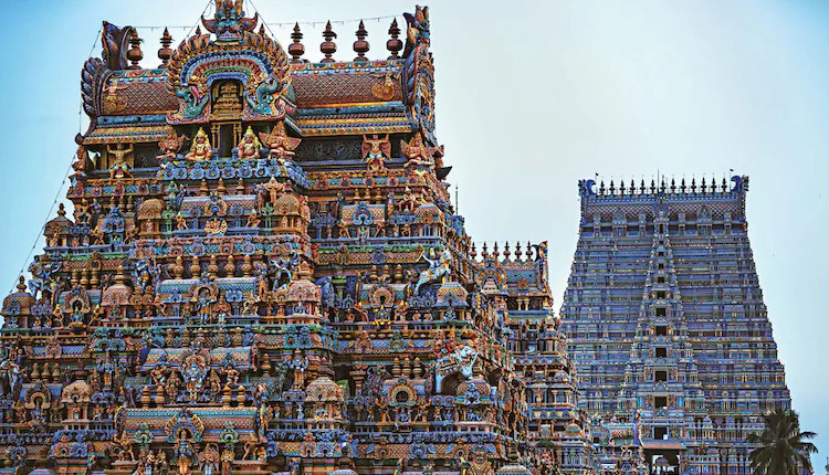 கோயில்களில் பக்கதர்களுக்கும், தெய்வத்திற்கும் இடையில் இடைத்தரகர்களுக்கு இடமில்லை – சென்னை உயர்நீதிமன்றம்