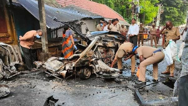 மங்களூரு, கோவை குண்டு வெடிப்பு – ஐ.எஸ். அமைப்பு பொறுப்பேற்பு