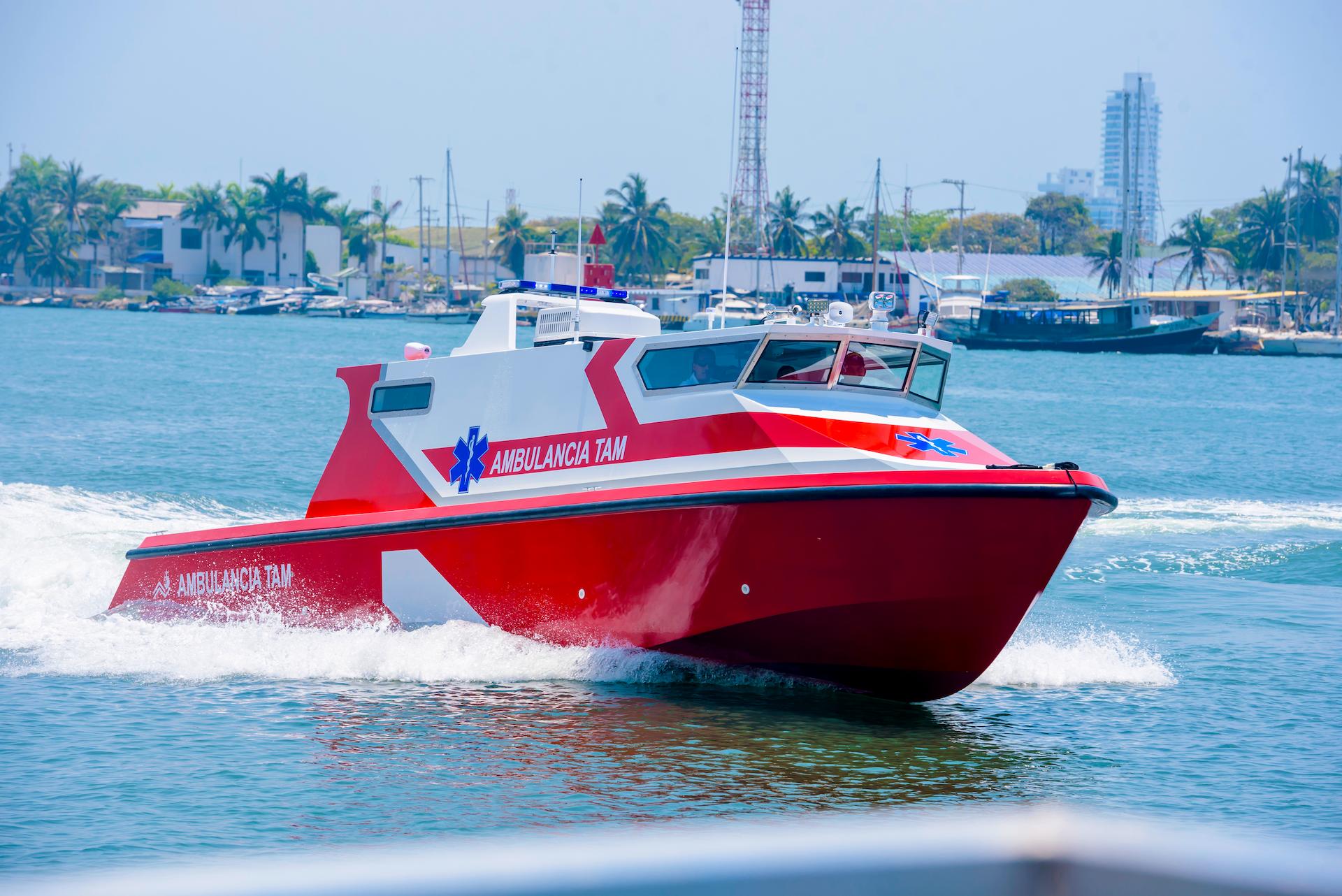 வெள்ள பாதிப்புகளில் சிக்கியவர்களை மீட்க  வருகிறது படகு ஆம்புலன்ஸ்..!